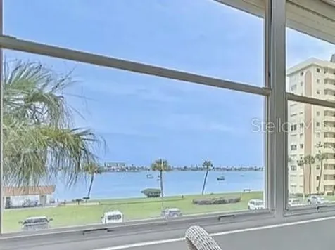 4550 Cove Circle St Petersburg FL 33708