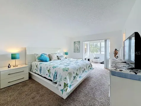 4550 Cove Circle St Petersburg FL 33708