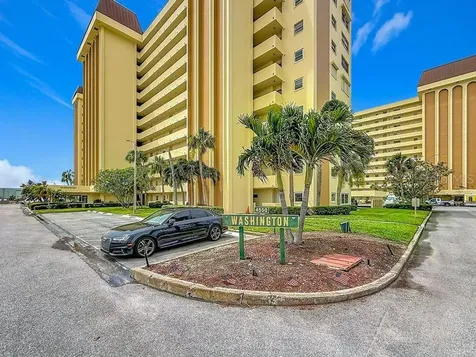 4550 Cove Circle St Petersburg FL 33708