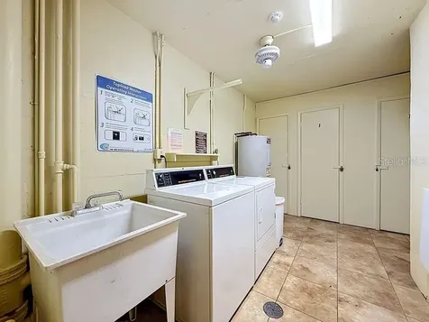 4550 Cove Circle St Petersburg FL 33708