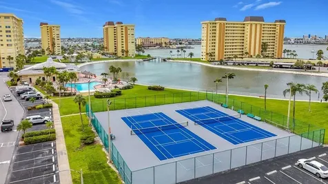 4550 Cove Circle St Petersburg FL 33708