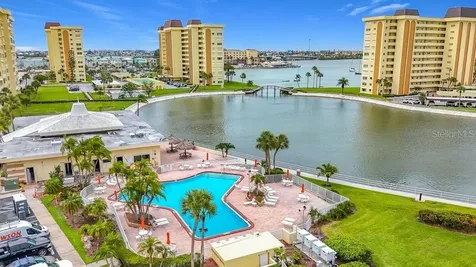4550 Cove Circle St Petersburg FL 33708