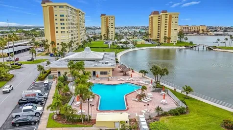 4550 Cove Circle St Petersburg FL 33708