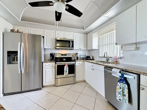 4550 Cove Circle St Petersburg FL 33708