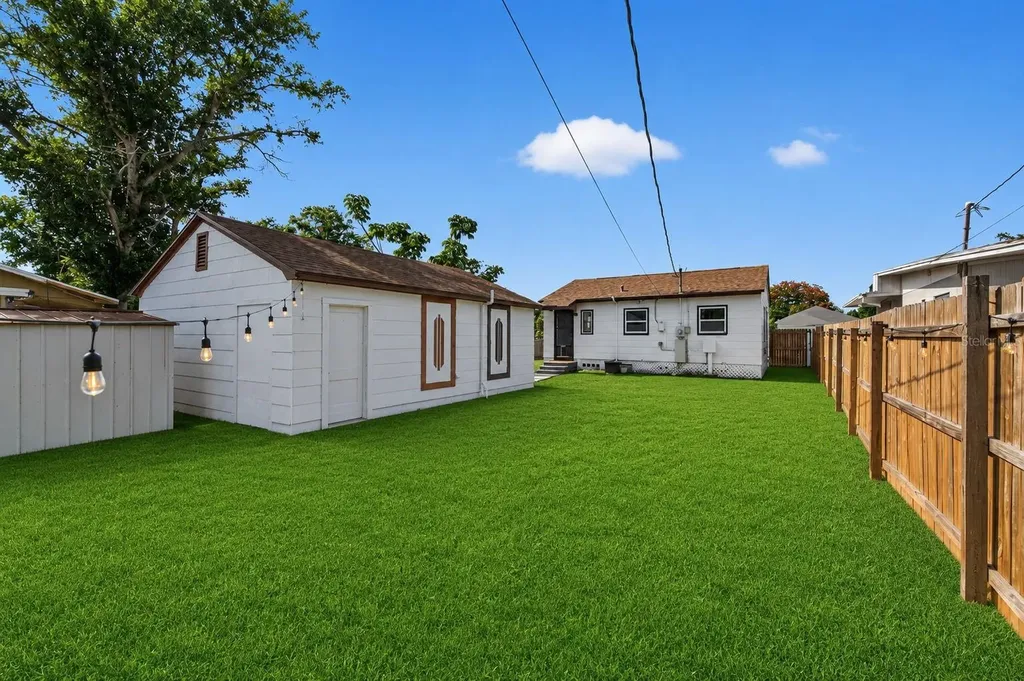3766 56th Avenue N St Petersburg FL 33714