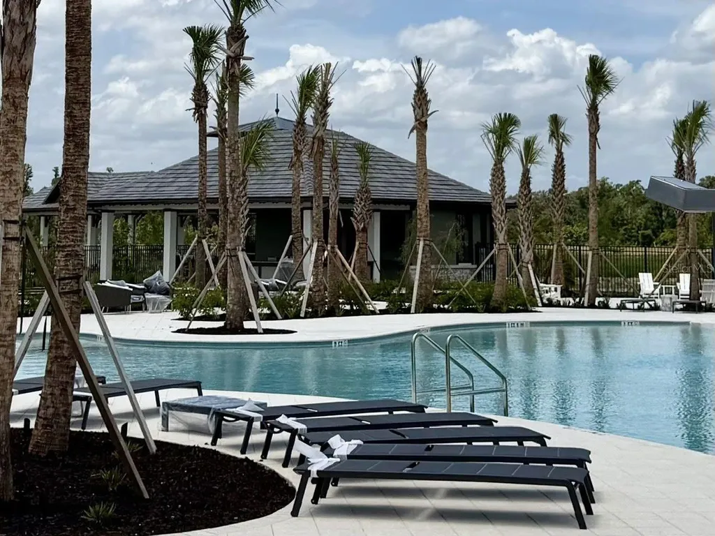 1483 Brekey Way Zephyrhills FL 33541