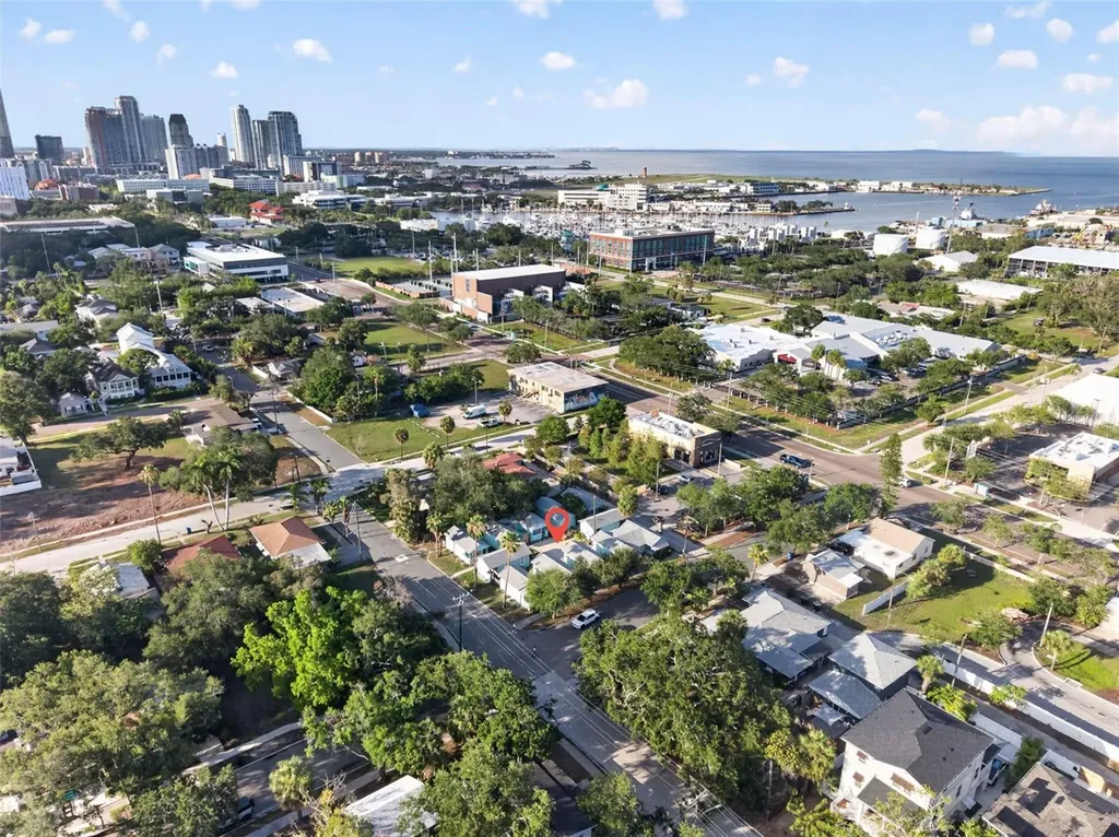 421 15th Avenue S St Petersburg FL 33701