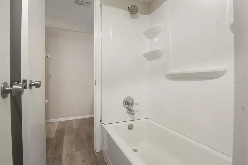 1424 W Holden Avenue Orlando FL 32839