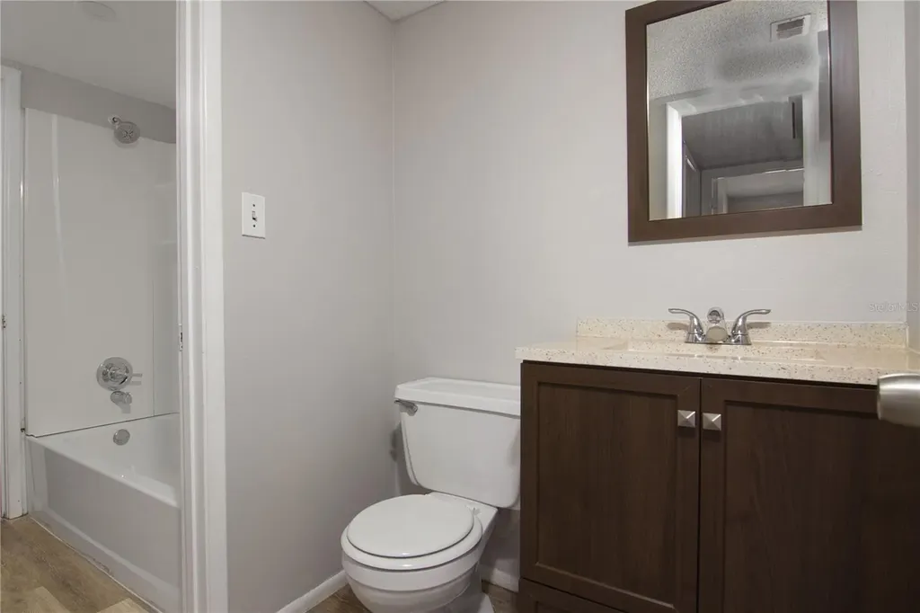 1424 W Holden Avenue Orlando FL 32839
