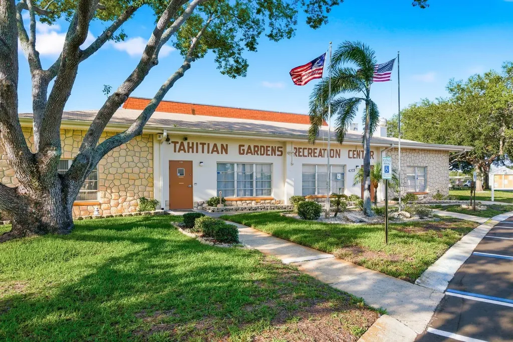 4344 Tahitian Gardens Circle Holiday FL 34691