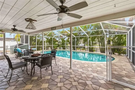 1004 Spindle Palm Way Apollo Beach FL 33572