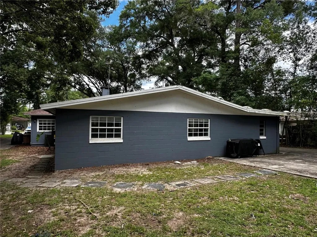 724 NE 17th Avenue Ocala FL 34470