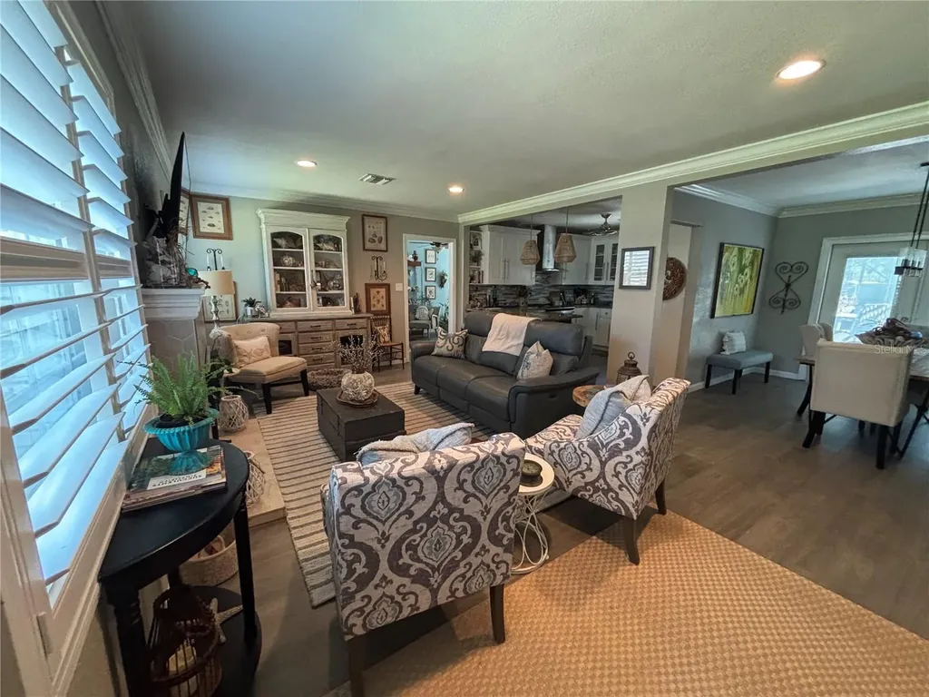 4805 W Leona Street Tampa FL 33629