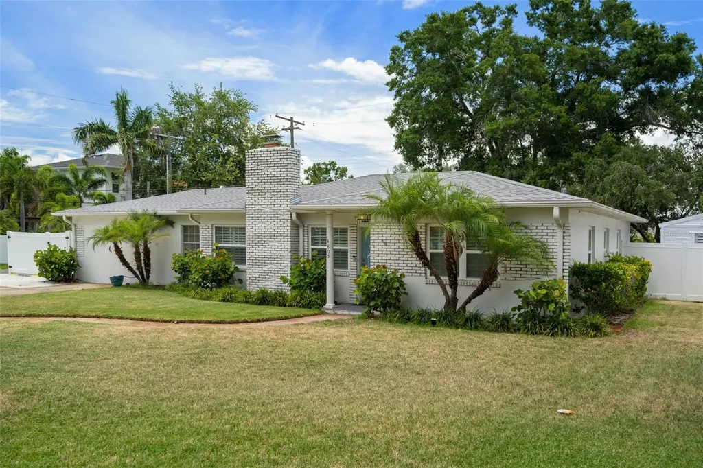 4805 W Leona Street Tampa FL 33629