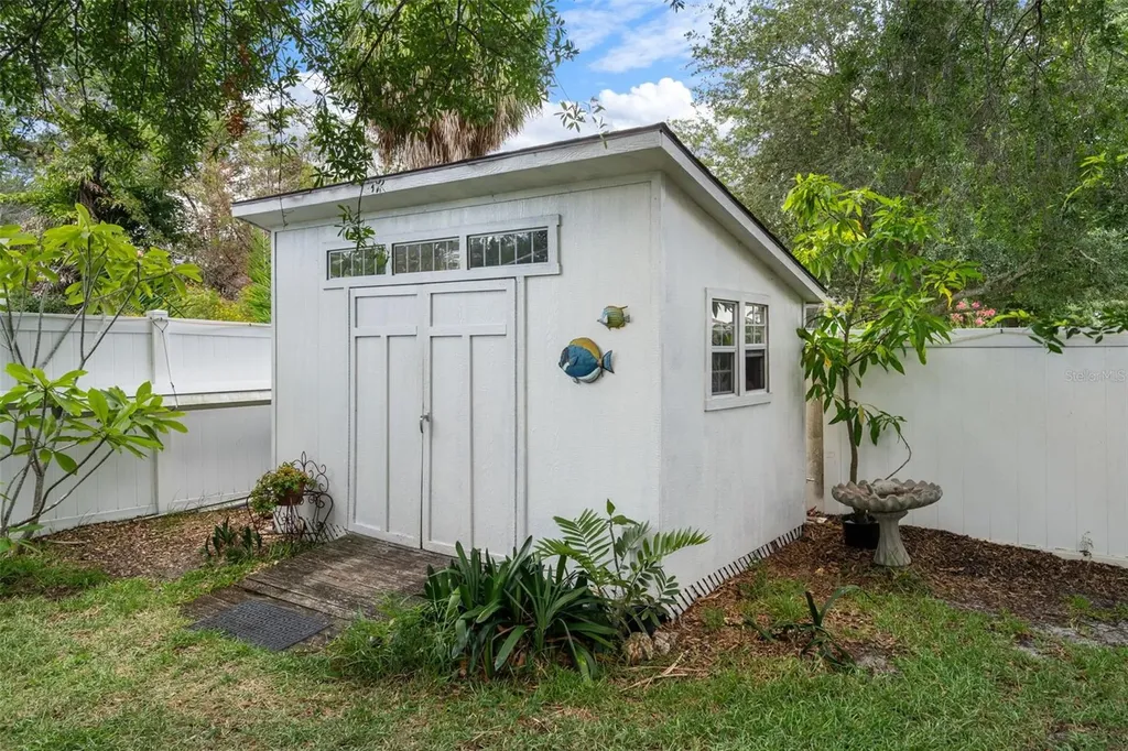 4805 W Leona Street Tampa FL 33629