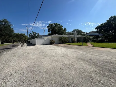 4805 W Leona Street Tampa FL 33629