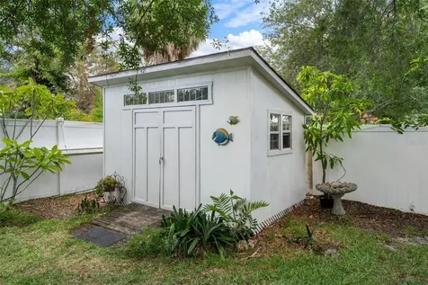 4805 W Leona Street Tampa FL 33629