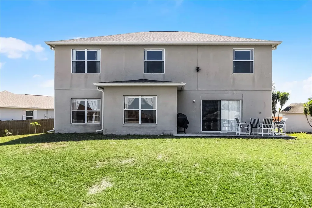 1907 Lakeview Way Kissimmee FL 34759