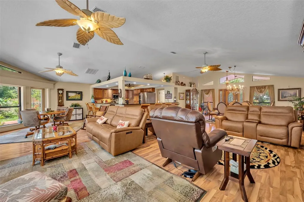 4885 Cr 307 Lake Panasoffkee FL 33538