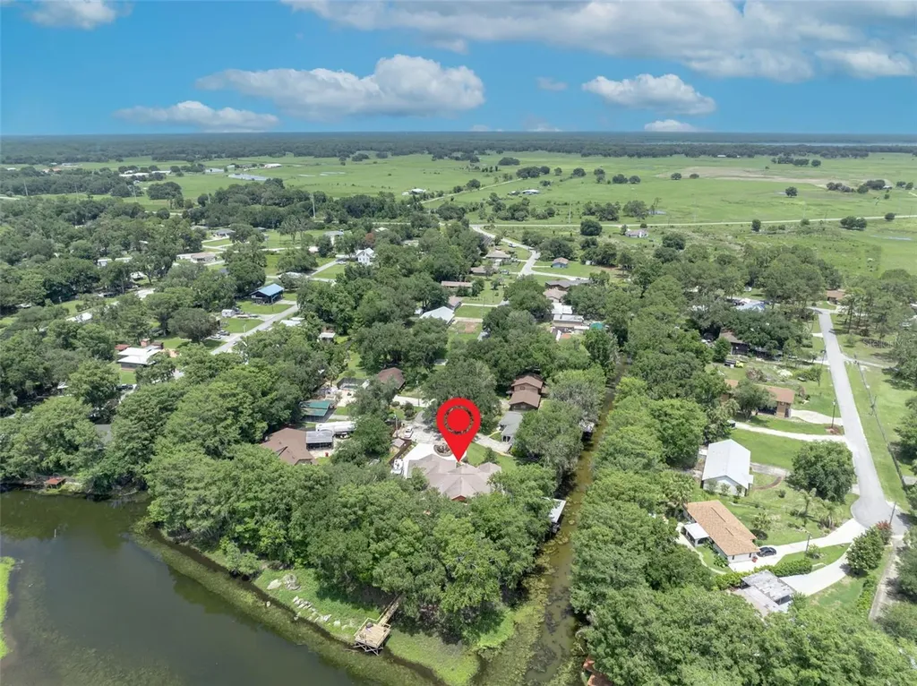 4885 Cr 307 Lake Panasoffkee FL 33538