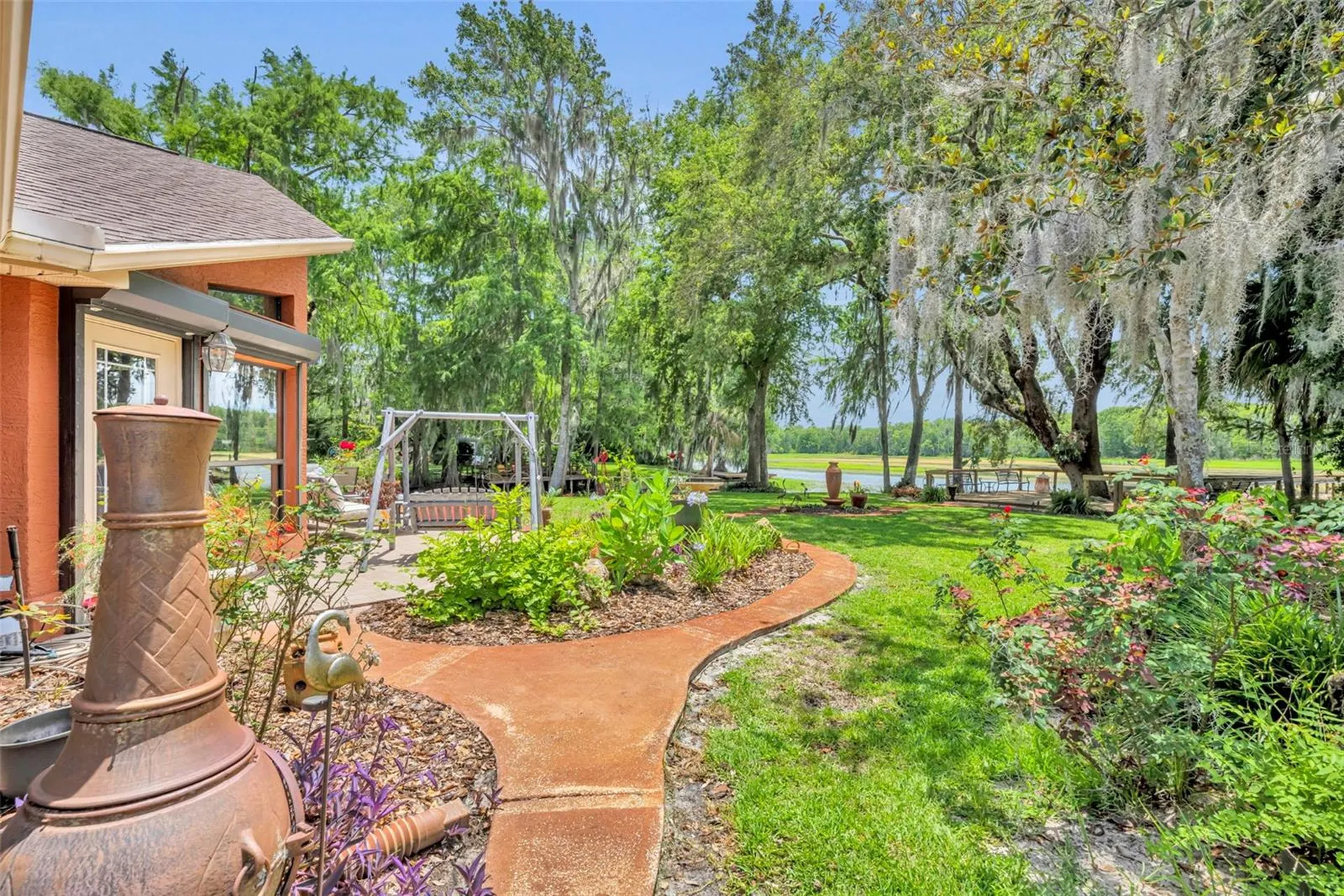 4885 Cr 307 Lake Panasoffkee FL 33538