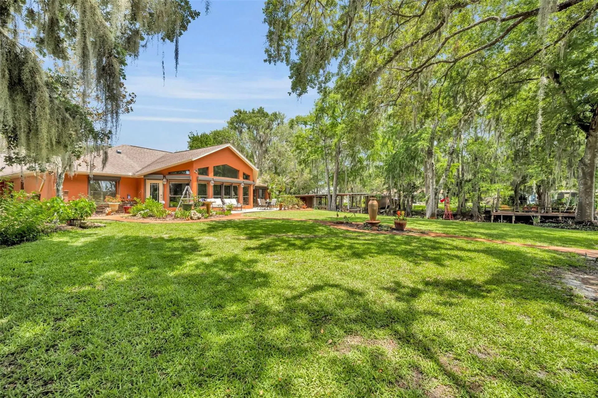 4885 Cr 307 Lake Panasoffkee FL 33538