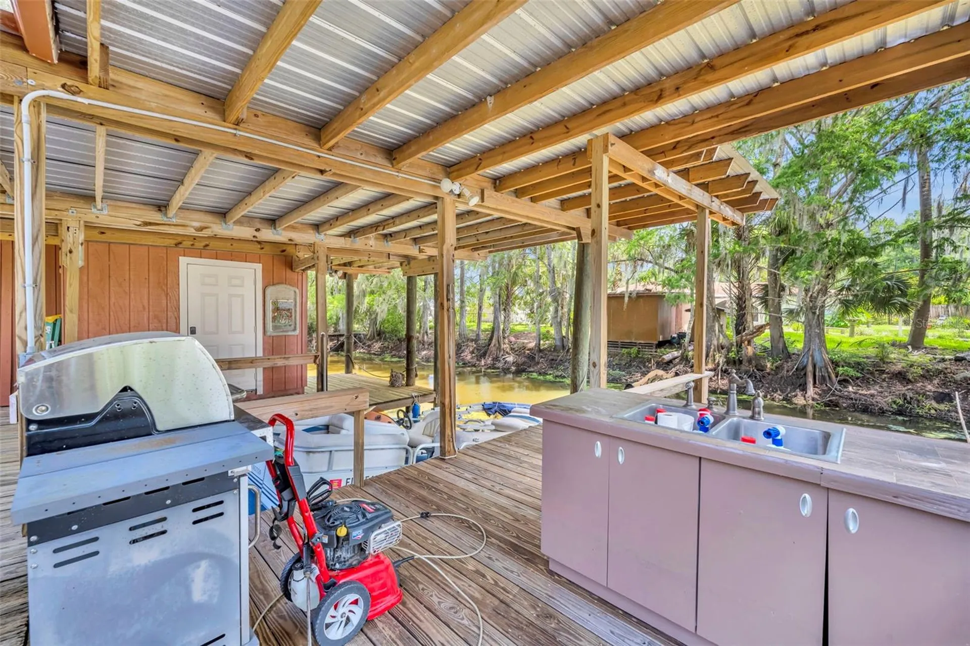 4885 Cr 307 Lake Panasoffkee FL 33538
