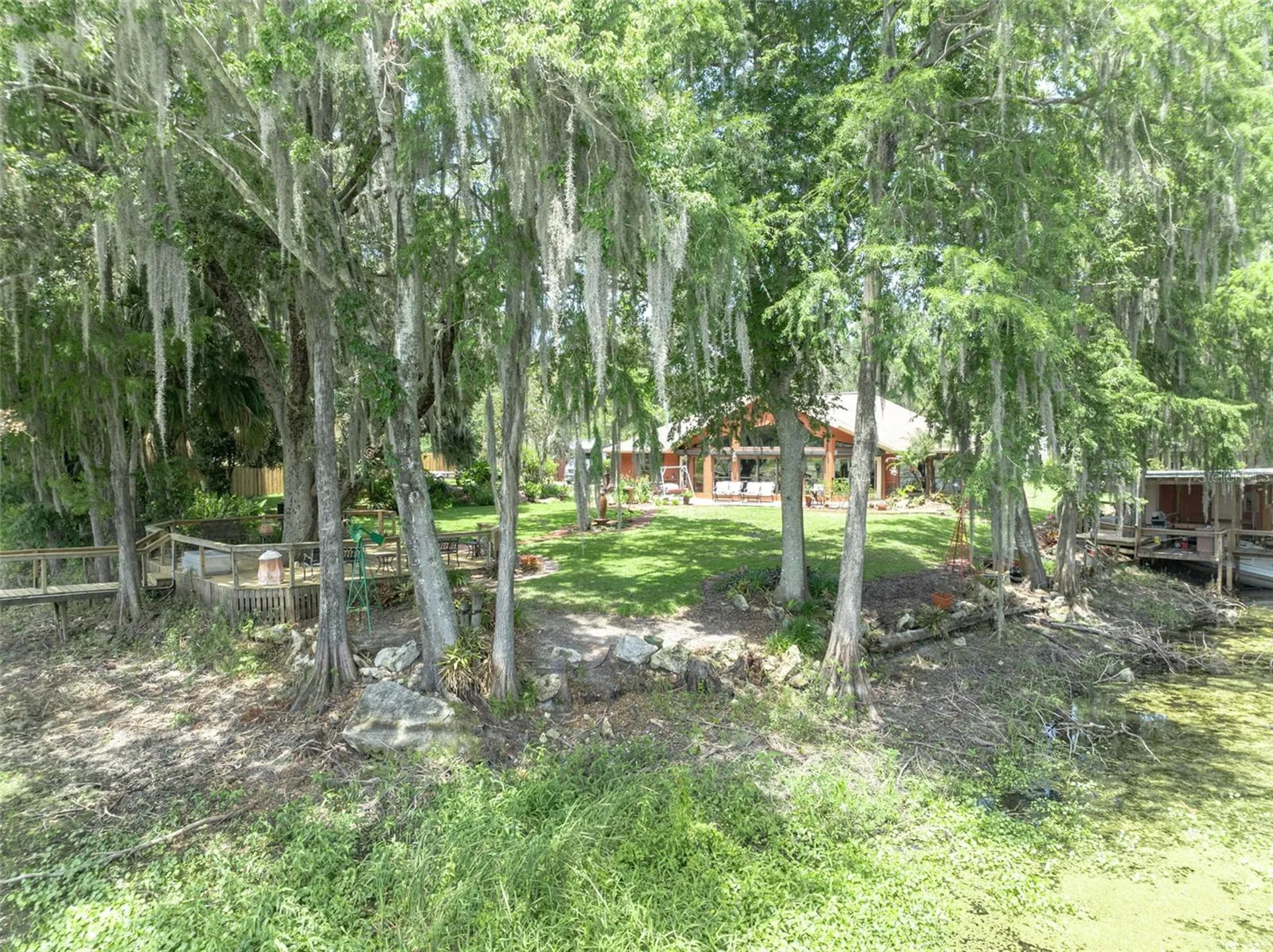 4885 Cr 307 Lake Panasoffkee FL 33538