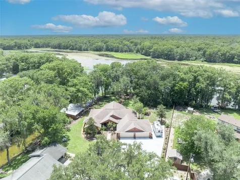 4885 Cr 307 Lake Panasoffkee FL 33538