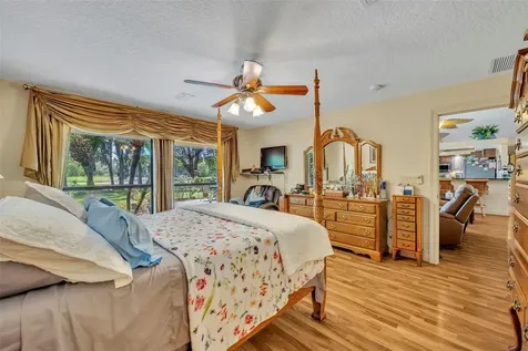 4885 Cr 307 Lake Panasoffkee FL 33538