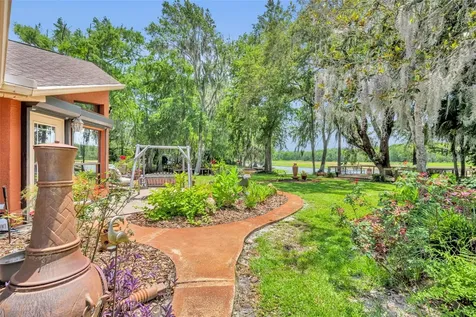 4885 Cr 307 Lake Panasoffkee FL 33538