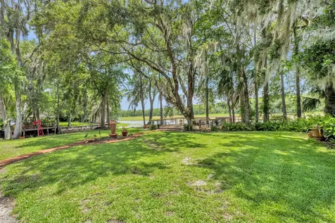 4885 Cr 307 Lake Panasoffkee FL 33538