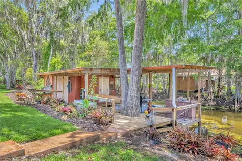 4885 Cr 307 Lake Panasoffkee FL 33538