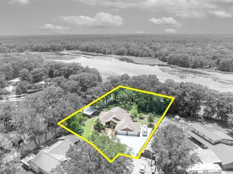 4885 Cr 307 Lake Panasoffkee FL 33538