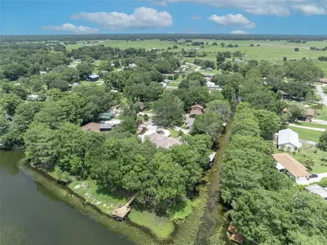 4885 Cr 307 Lake Panasoffkee FL 33538