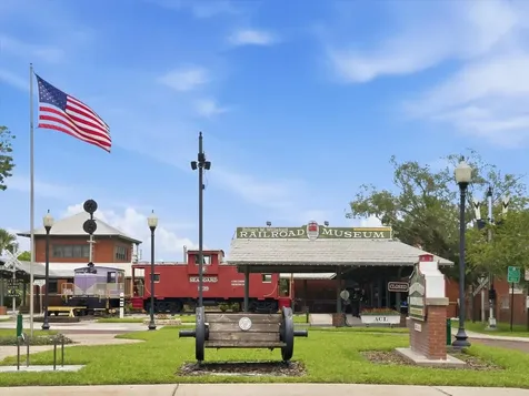 1001 E Reynolds Street Plant City FL 33563