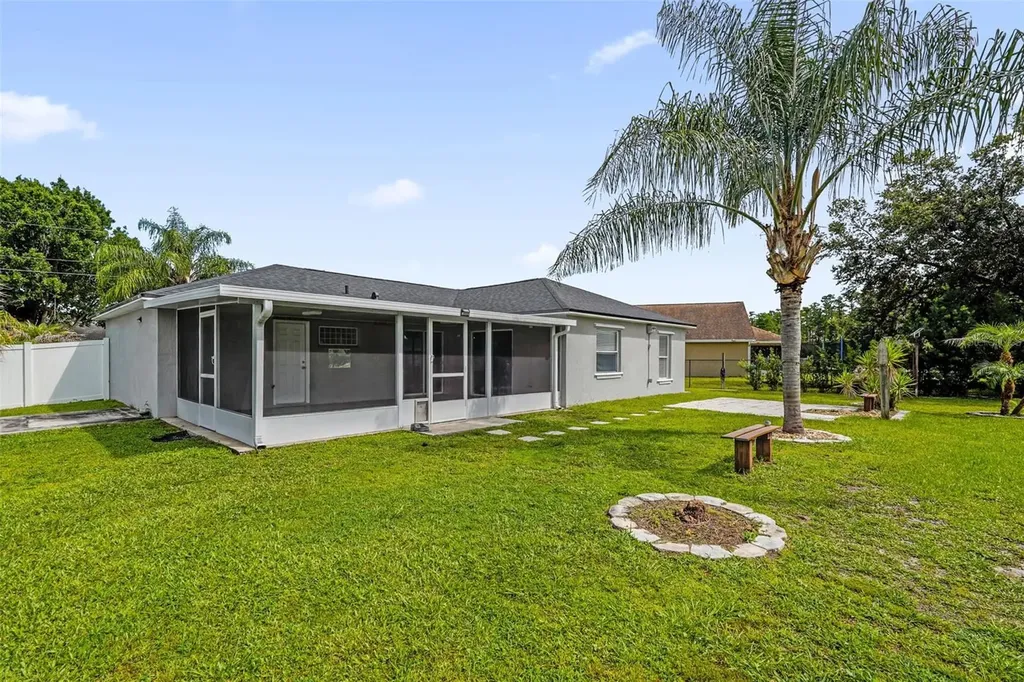 1147 Normandy Drive Kissimmee FL 34759