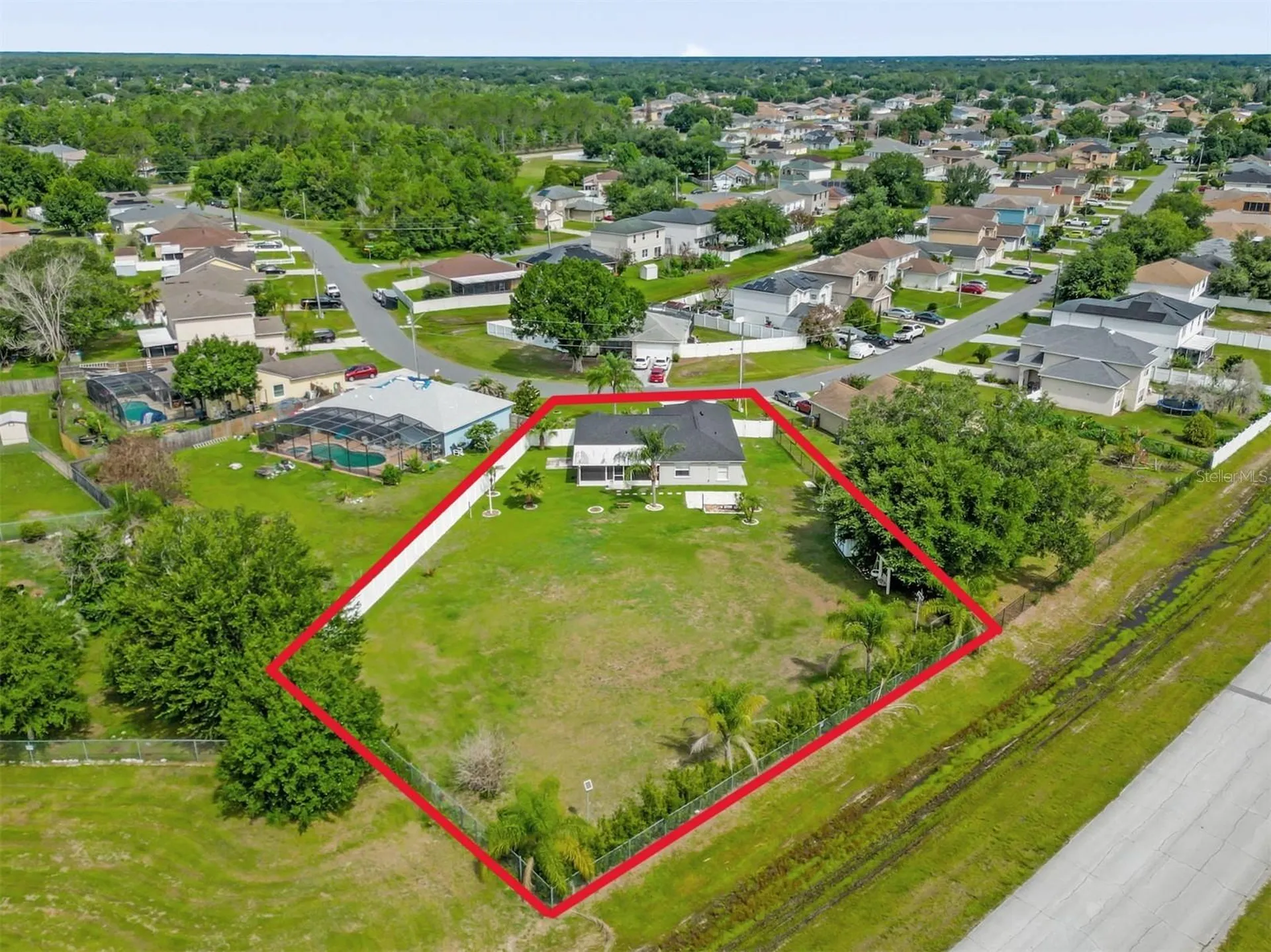 1147 Normandy Drive Kissimmee FL 34759
