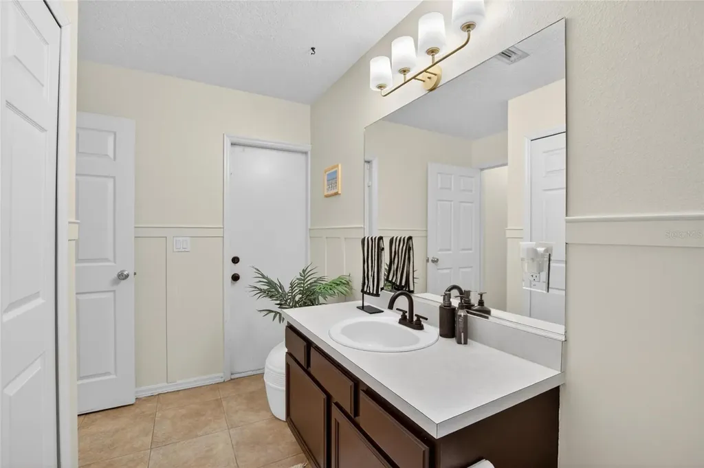 1809 Erin Brooke Drive Valrico FL 33594
