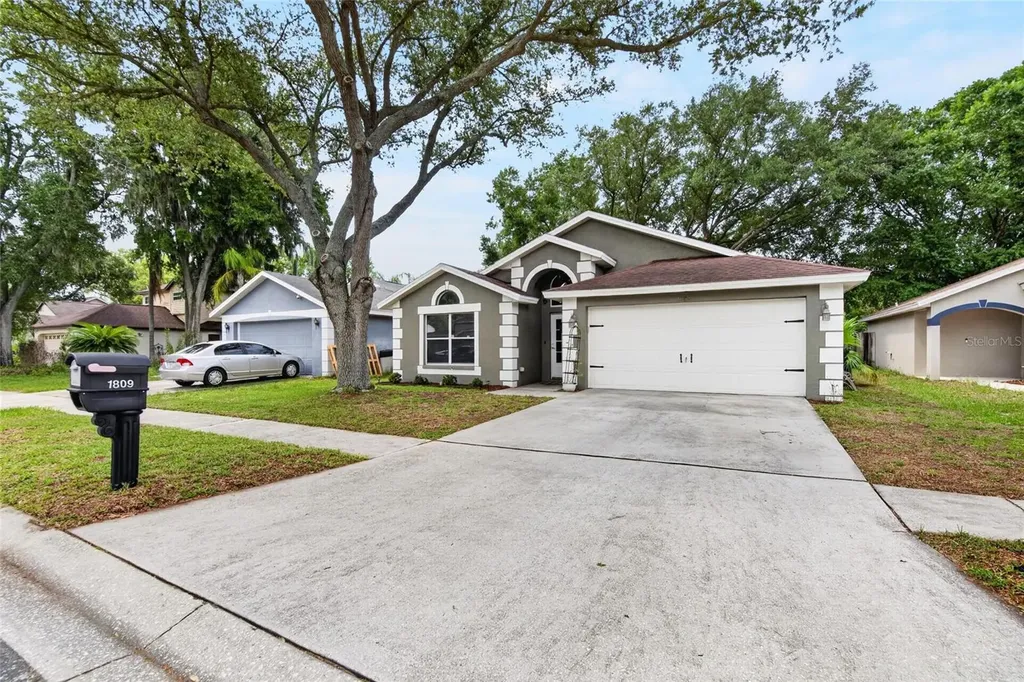 1809 Erin Brooke Drive Valrico FL 33594