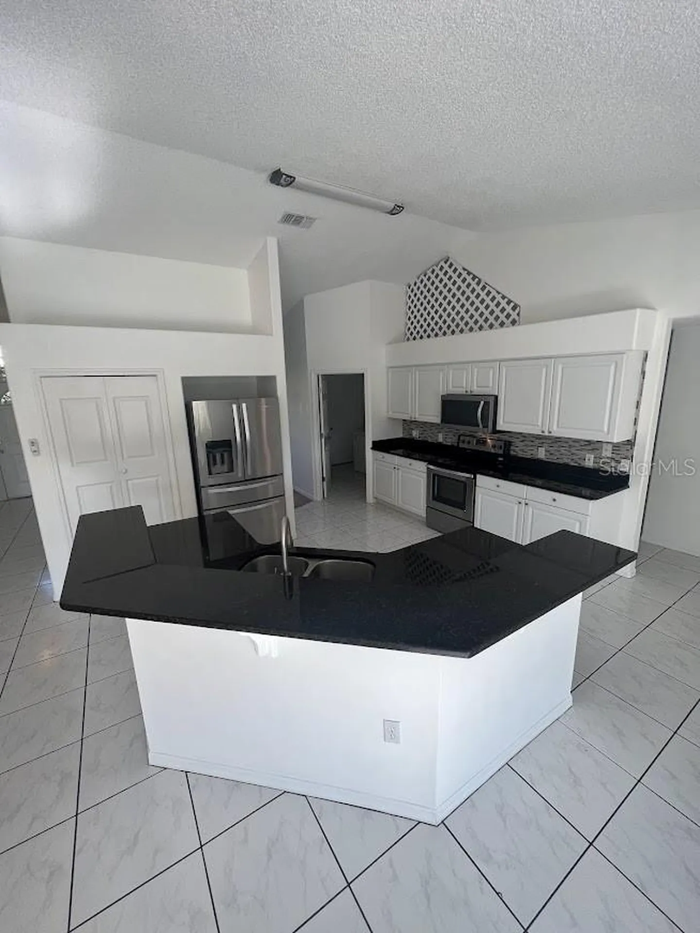 733 Sunridge Woods Boulevard Davenport FL 33837
