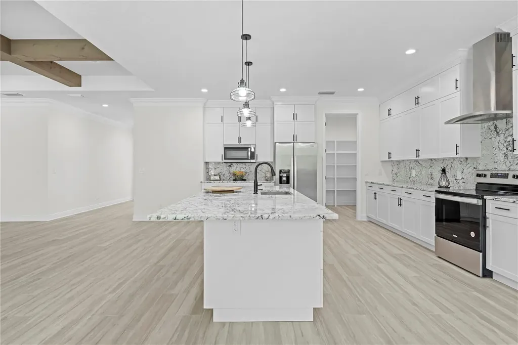 18130 Parrot Road Weeki Wachee FL 34614
