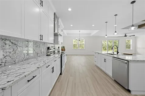 18130 Parrot Road Weeki Wachee FL 34614