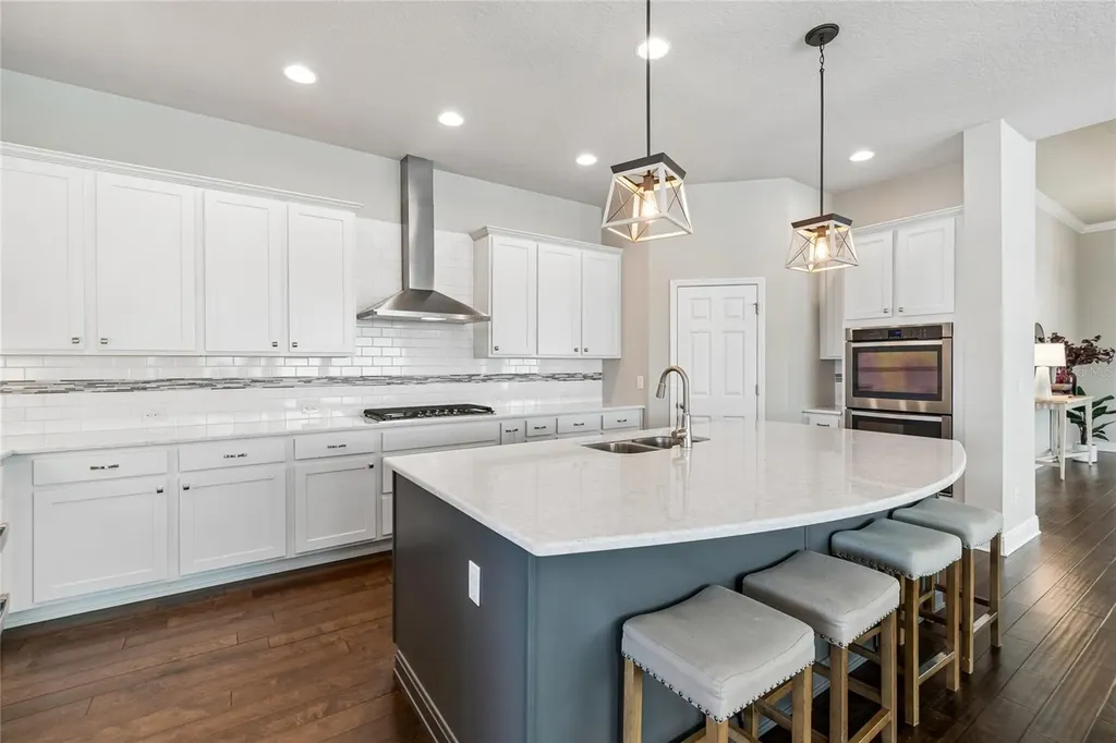 7223 Hourglass Drive Apollo Beach FL 33572