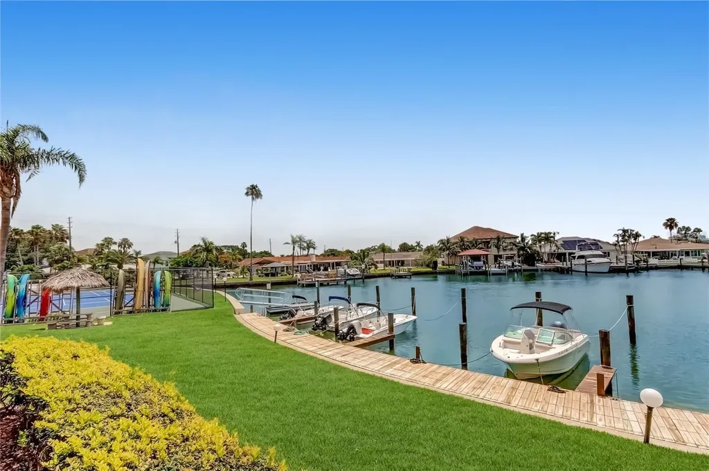 51 Island Way Clearwater Beach FL 33767