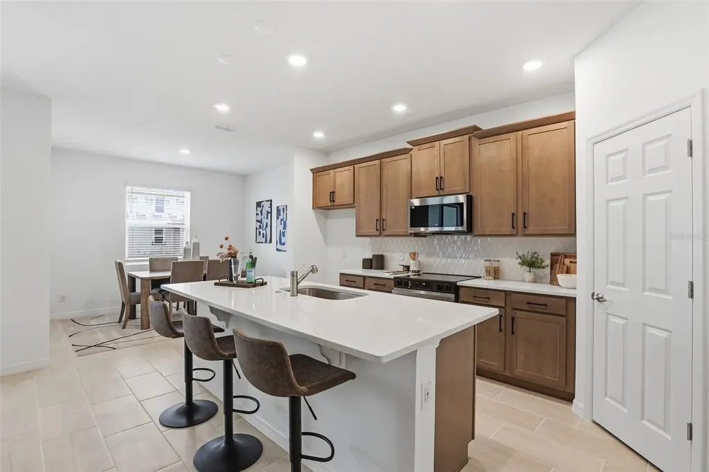 725 Farfields Street Deland FL 32724