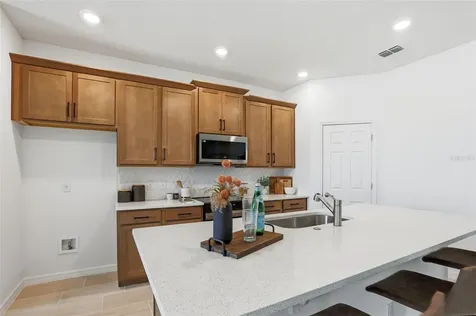 725 Farfields Street Deland FL 32724