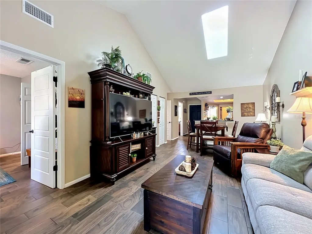4300 Baywood Boulevard Mount Dora FL 32757