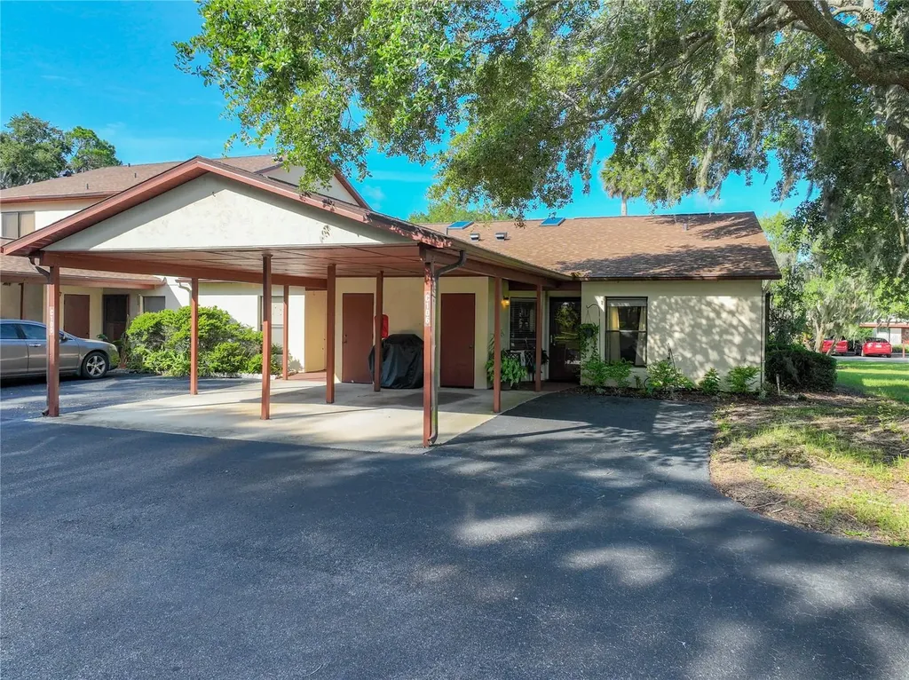 4300 Baywood Boulevard Mount Dora FL 32757