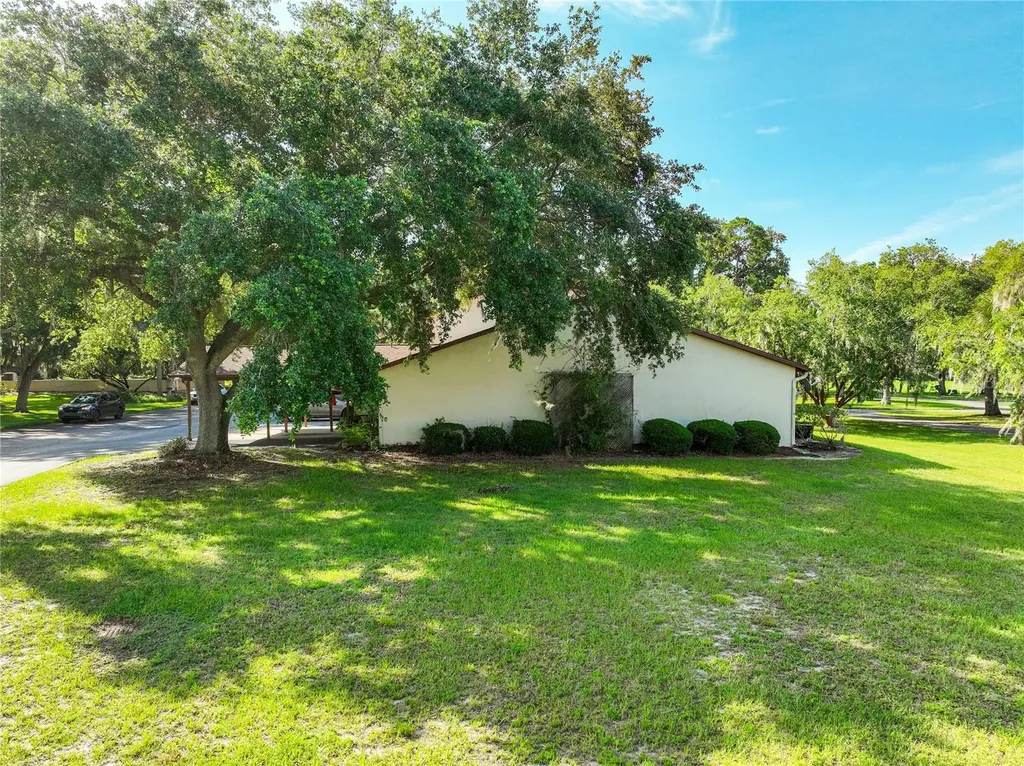 4300 Baywood Boulevard Mount Dora FL 32757